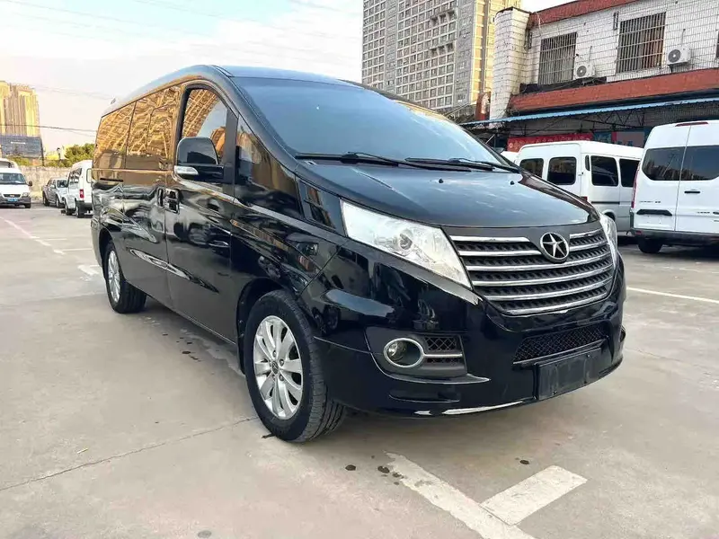 Vehicle photo 3