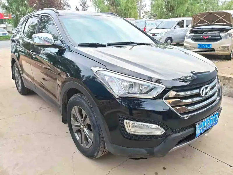 Vehicle photo 3