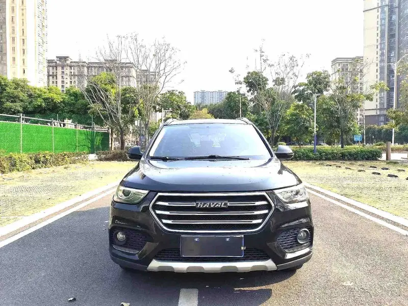 Vehicle photo 2