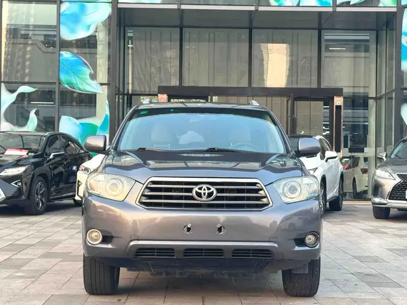 Vehicle photo 3