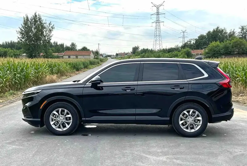 Vehicle photo 6