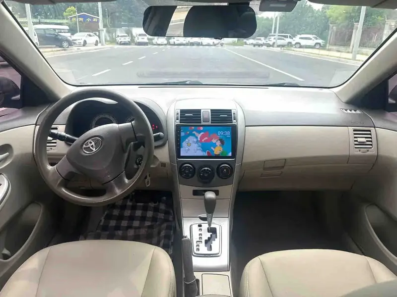 Vehicle photo 4