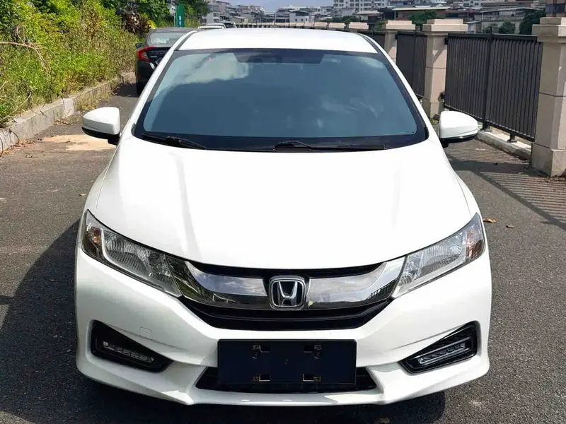 Vehicle photo 2