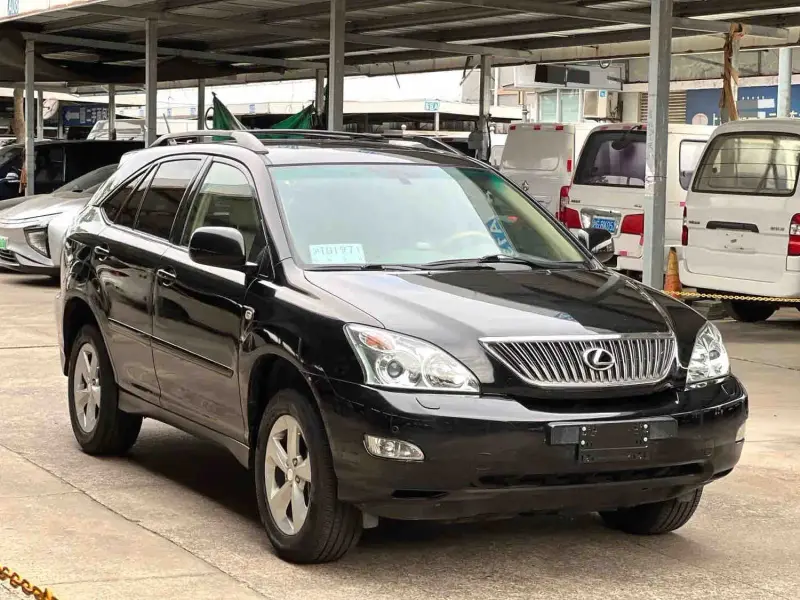 Vehicle photo 2