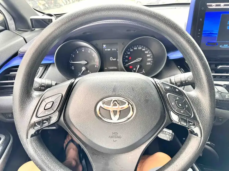 Vehicle photo 7