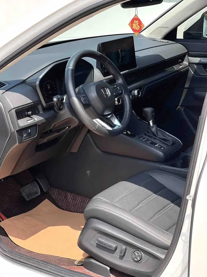 Vehicle photo 7