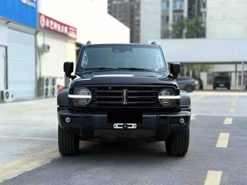 Vehicle photo 2
