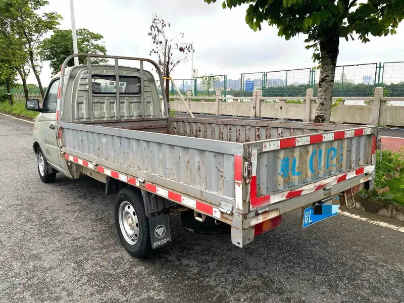 Vehicle photo 5