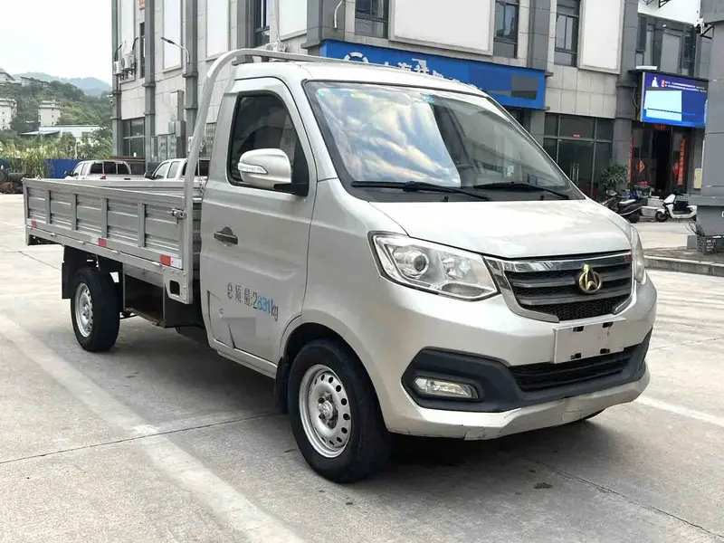 Vehicle photo 3