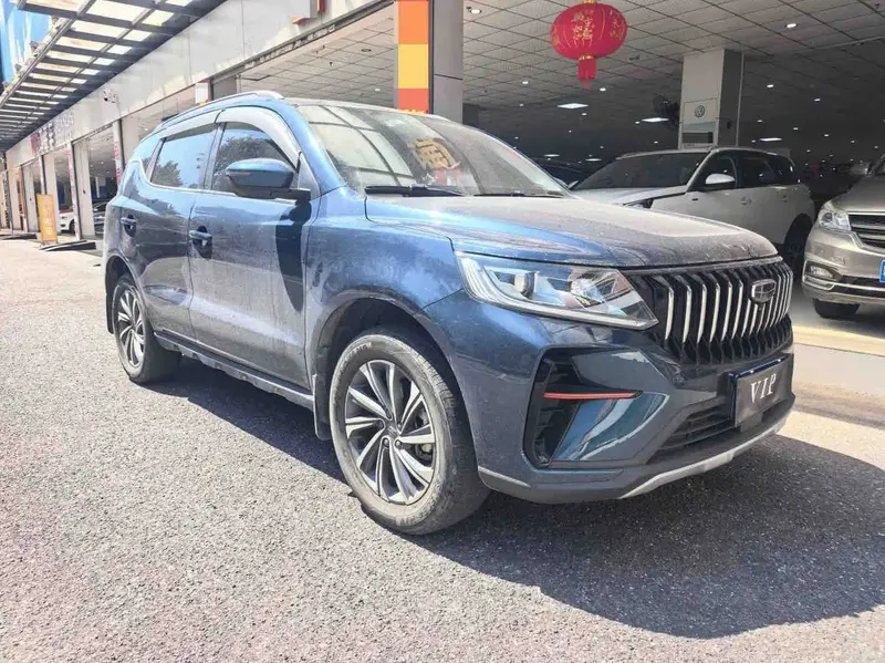 Vehicle photo 3