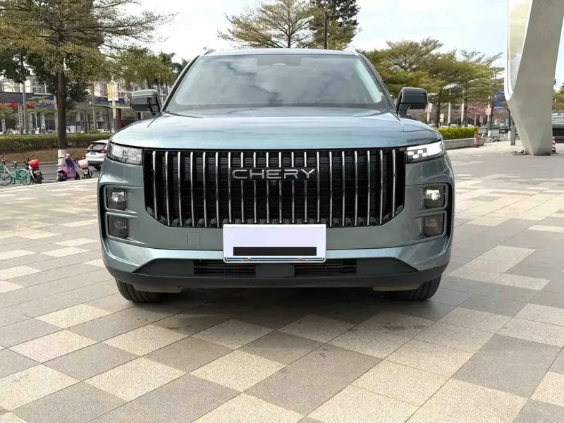 Vehicle photo 2
