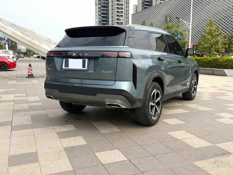 Vehicle photo 5