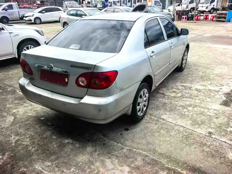 Vehicle photo 4