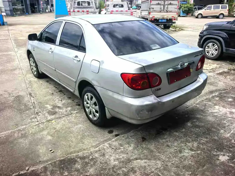 Vehicle photo 5