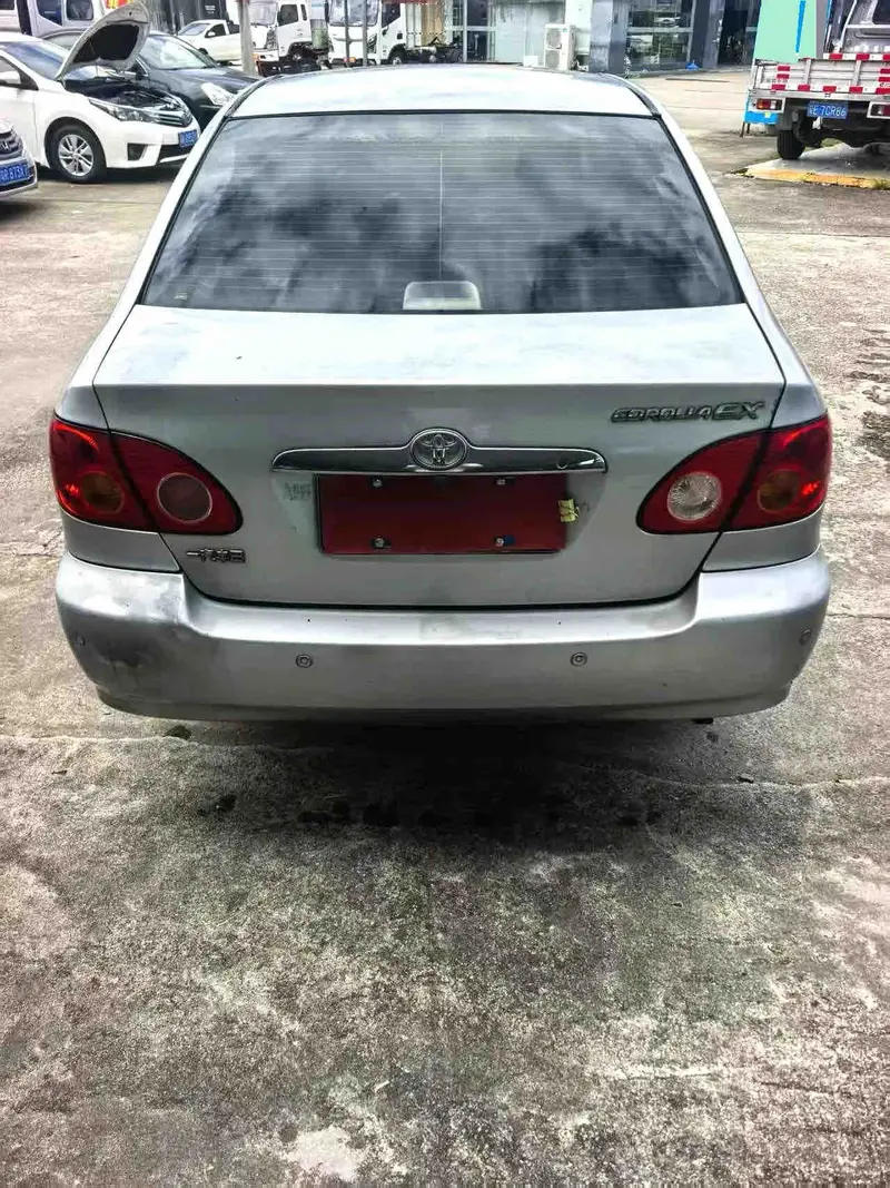 Vehicle photo 6