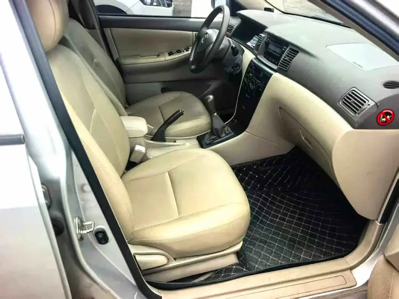 Vehicle photo 7
