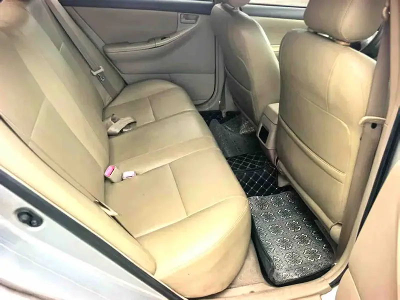 Vehicle photo 8