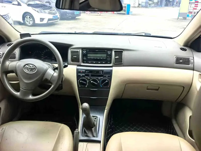 Vehicle photo 9
