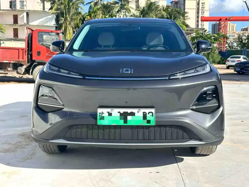 Vehicle photo 3