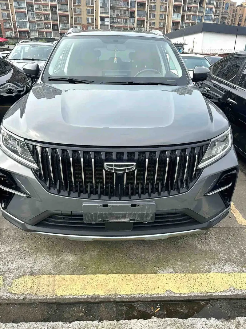 Vehicle photo 3