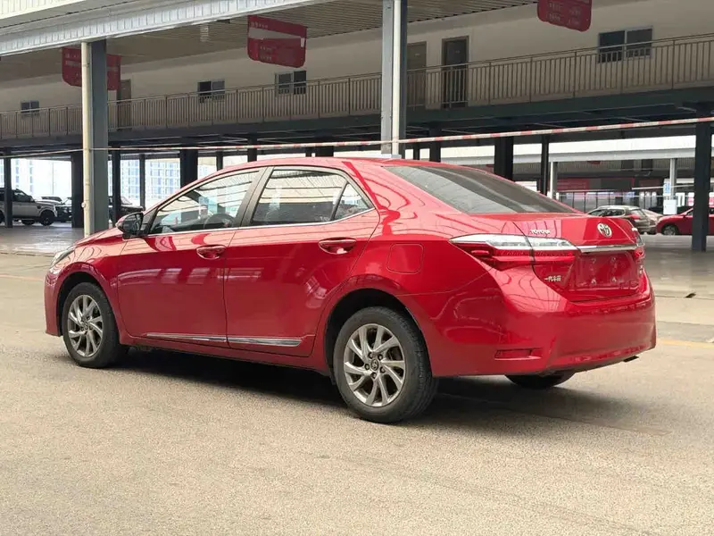 Vehicle photo 3
