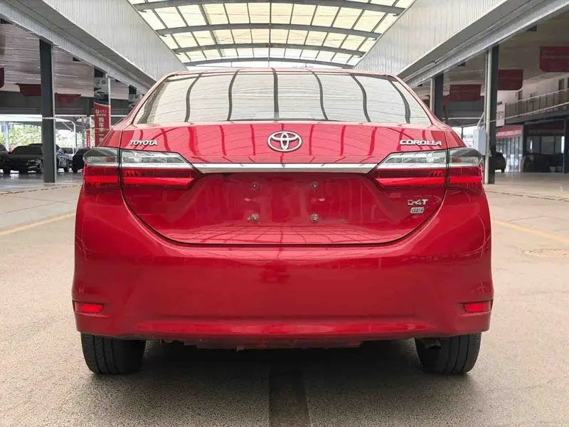 Vehicle photo 6