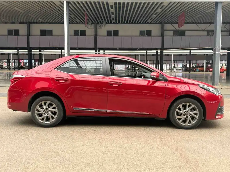 Vehicle photo 7