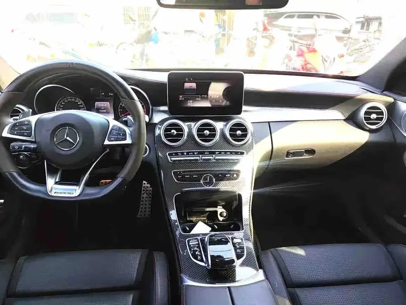Vehicle photo 2