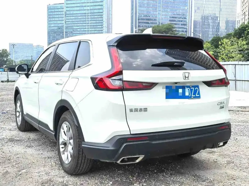Vehicle photo 4