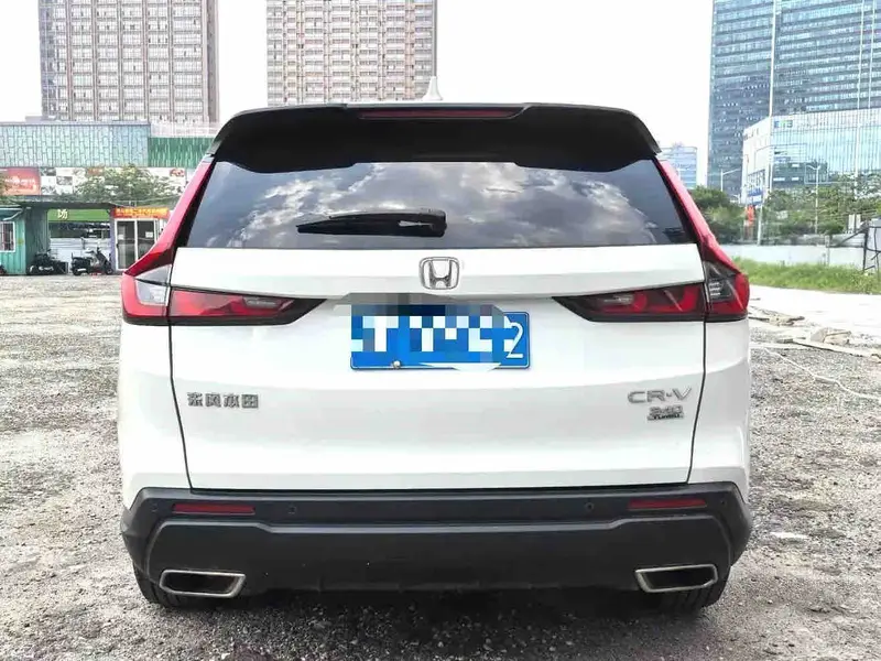 Vehicle photo 6