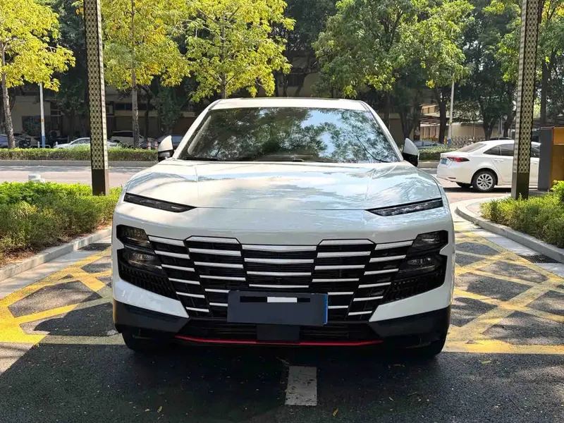 Vehicle photo 2