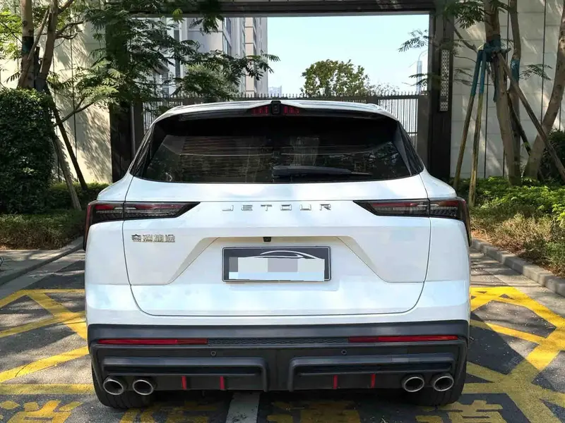 Vehicle photo 3