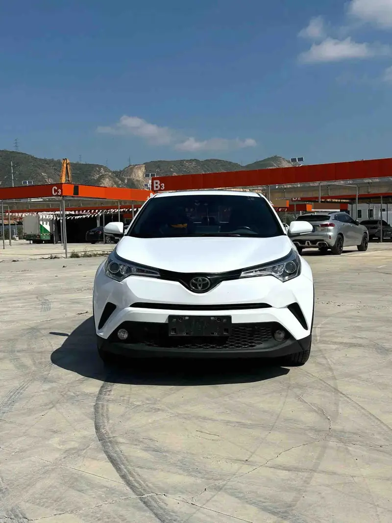 Vehicle photo 2