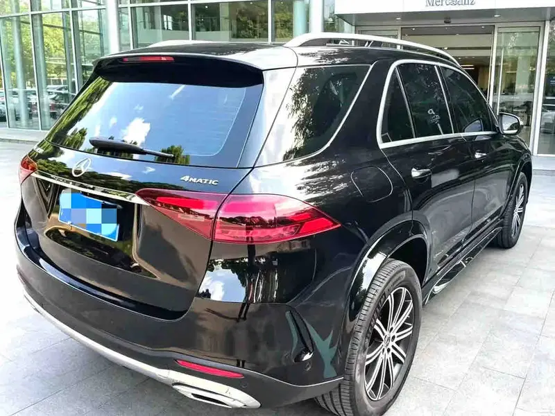 Vehicle photo 3