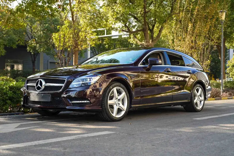 Vehicle photo 1