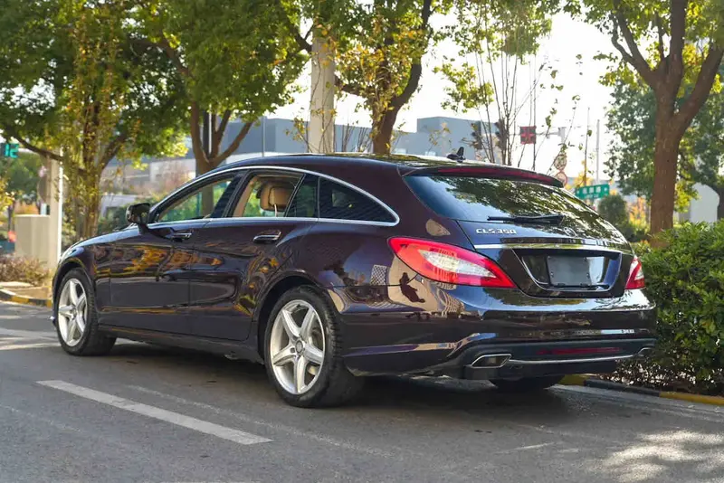 Vehicle photo 4