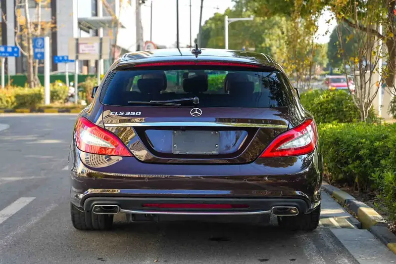 Vehicle photo 5