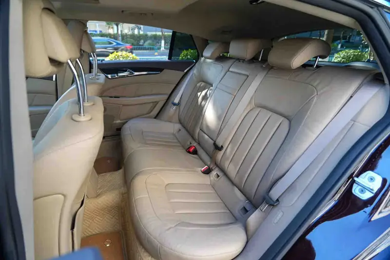 Vehicle photo 16