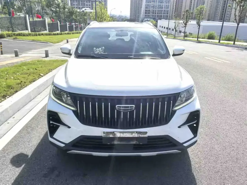 Vehicle photo 3