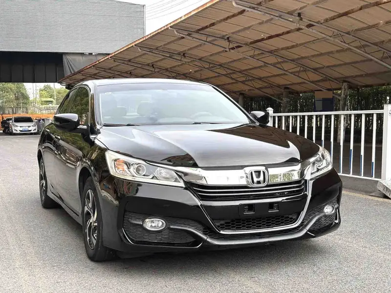 Vehicle photo 2