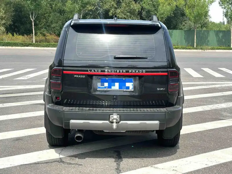 Vehicle photo 4