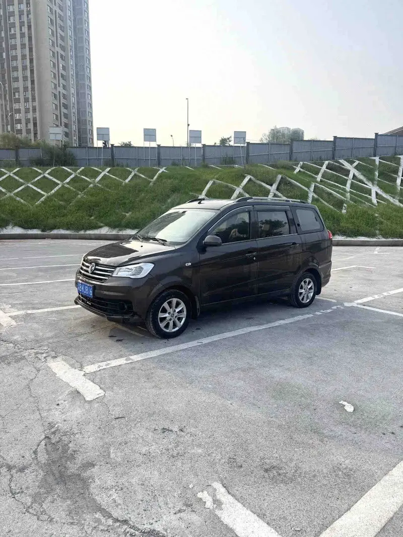 2018 DFSK Glory 330S 1.5L MT 2WD