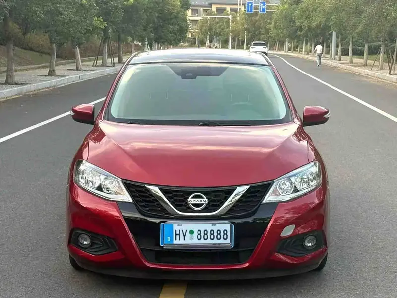 Vehicle photo 2