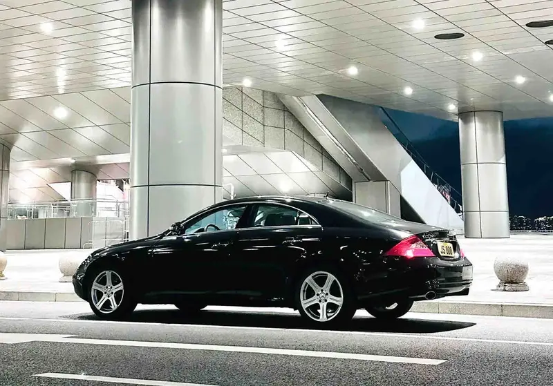Vehicle photo 4