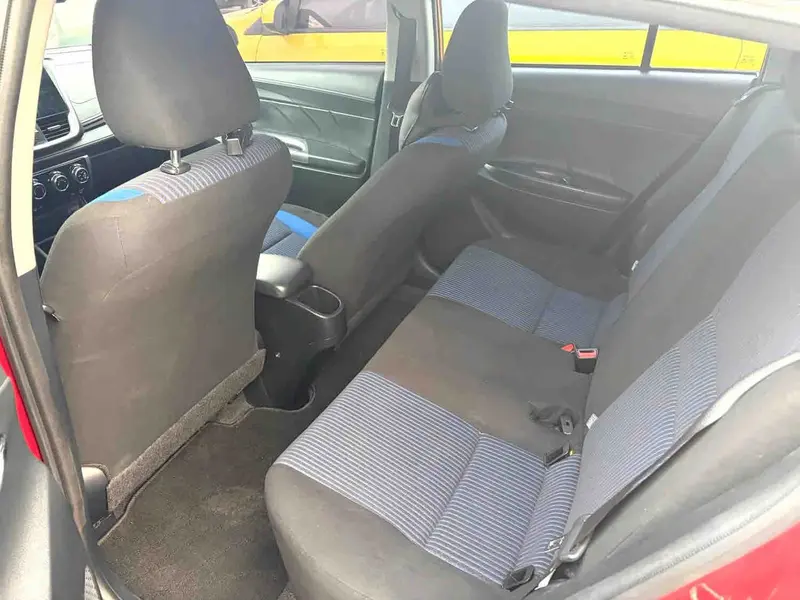 Vehicle photo 6