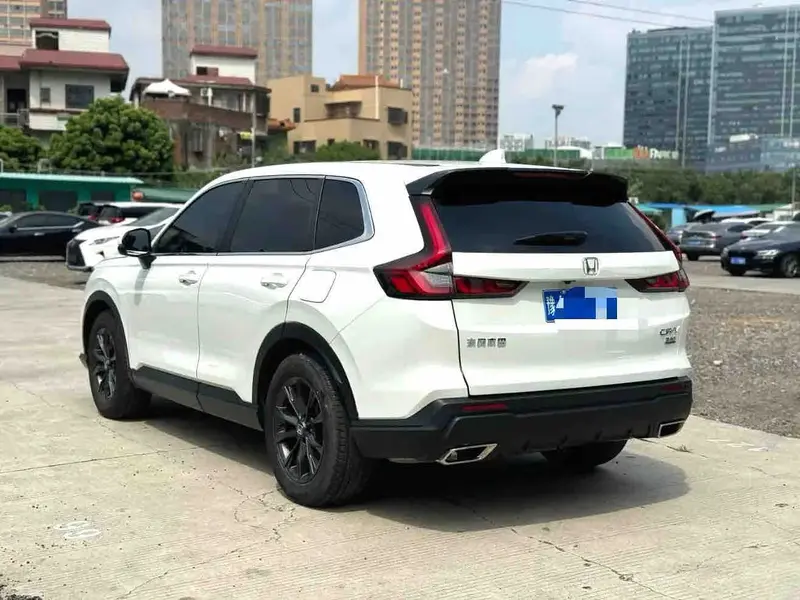 Vehicle photo 5
