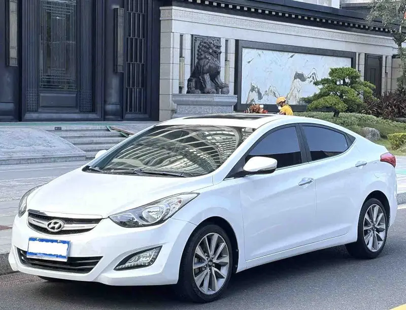 2015 Hyundai Elantra 1.6L AT
