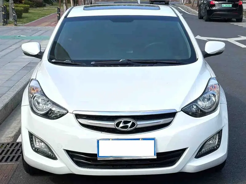 Vehicle photo 2