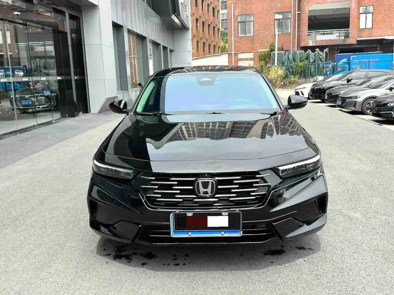Vehicle photo 2