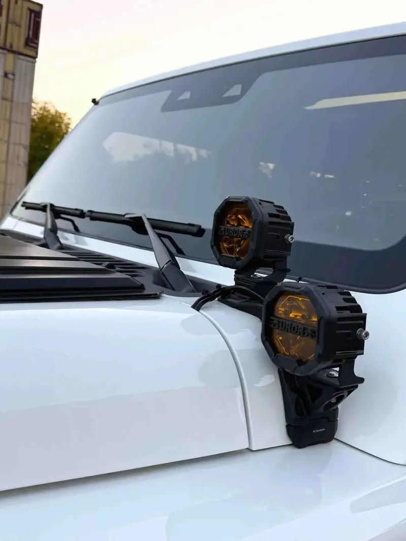 Vehicle photo 10